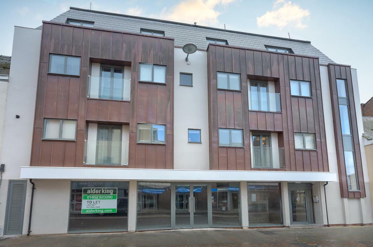 Stylish Modern City Centre Apartment Gloucester Exterior photo